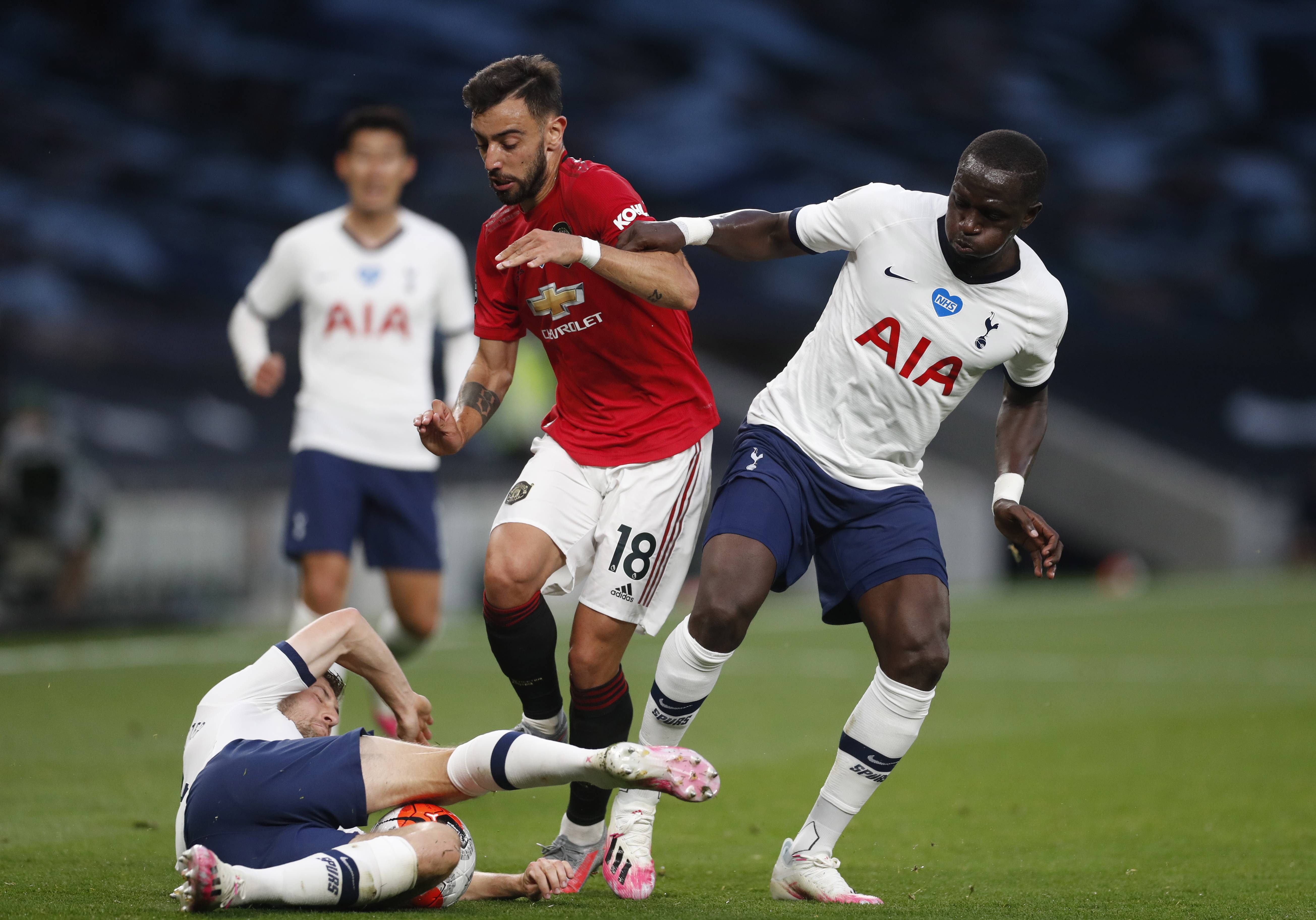 观看比赛的 观看比赛的